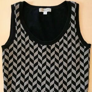 Retro black & white sweater vest
